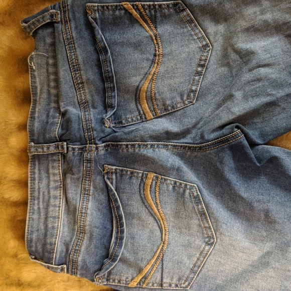 So authentic American heritage skinny jeans - Picture 4 of 7